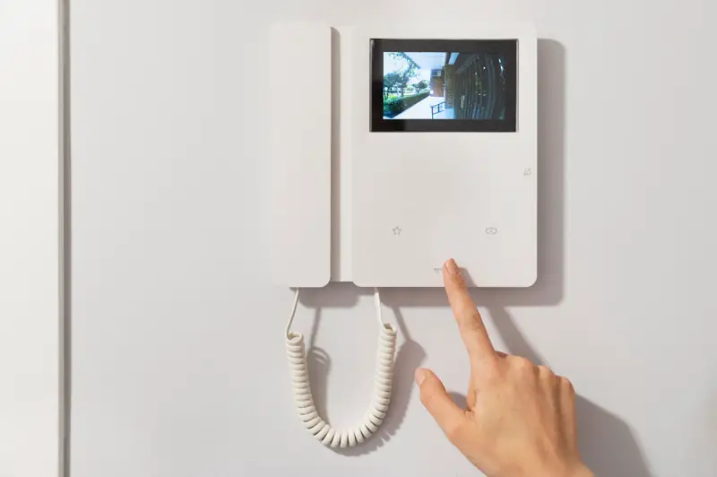 tuer-und-fenstersicherung-berlin-potsdam-elektronische-tuer-oeffnen